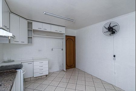 Casa à venda com 204m², 3 quartos e 2 vagascozinha