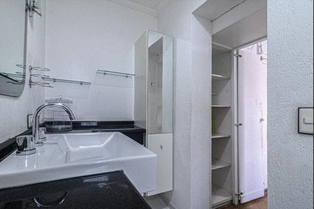 Casa à venda com 204m², 3 quartos e 2 vagasBanheiro Suíte