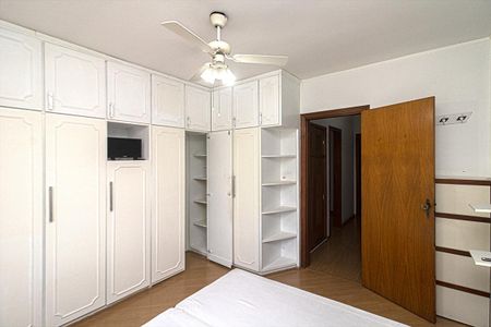 Casa à venda com 204m², 3 quartos e 2 vagasSuíte