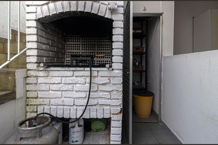 Casa à venda com 204m², 3 quartos e 2 vagaschurrasqueira