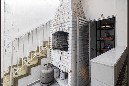 Casa à venda com 204m², 3 quartos e 2 vagaschurrasqueira