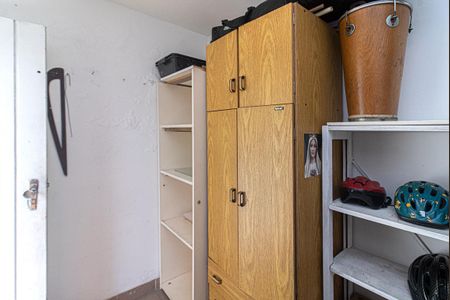 Casa à venda com 204m², 3 quartos e 2 vagasQuarto de Serviço