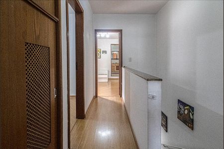 Casa à venda com 204m², 3 quartos e 2 vagascorredor