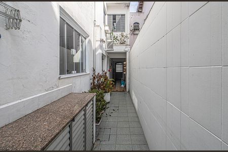 Casa à venda com 204m², 3 quartos e 2 vagasCorredor