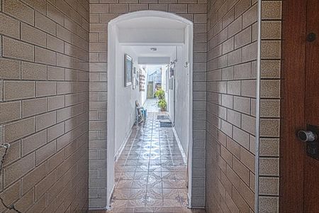 Casa à venda com 204m², 3 quartos e 2 vagasCorredor