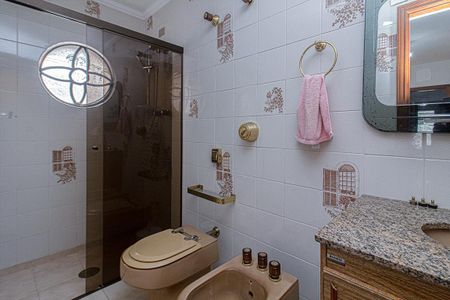 Casa à venda com 204m², 3 quartos e 2 vagasBanheiro Suíte 3