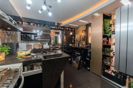 Apartamento à venda com 192m², 4 quartos e 2 vagas Apartamento à venda com 192m², 4 quartos e 2 vagasCozinha