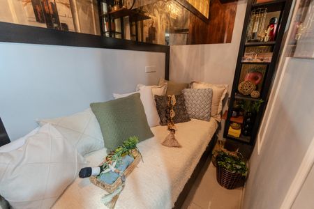 Apartamento à venda com 192m², 4 quartos e 2 vagas Apartamento à venda com 192m², 4 quartos e 2 vagasQuarto de Serviço