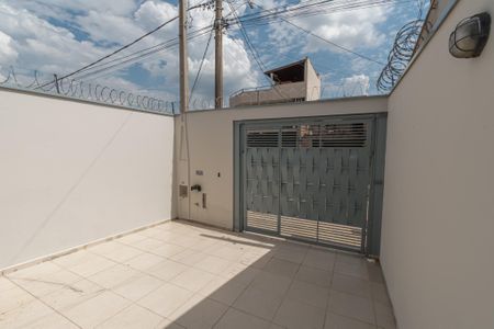 Casa para alugar com 77m², 2 quartos e 2 vagasGaragem