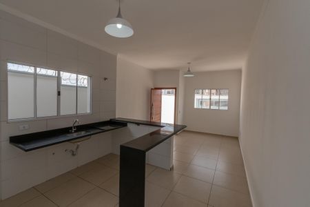 Casa para alugar com 77m², 2 quartos e 2 vagasSala/Cozinha