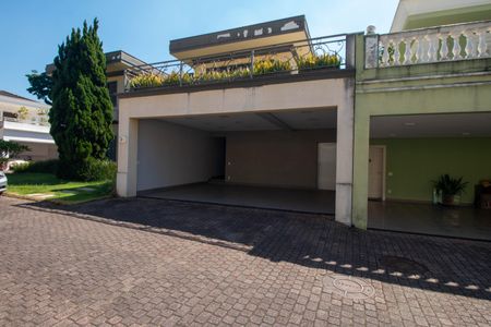 Casa para alugar com 550m², 5 quartos e 3 vagasFachada