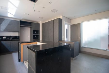 Casa para alugar com 550m², 5 quartos e 3 vagasCozinha