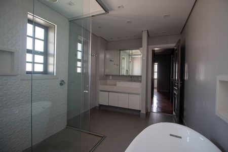 Casa para alugar com 550m², 5 quartos e 3 vagasBanheiro