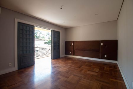 Casa para alugar com 550m², 5 quartos e 3 vagasSuíte