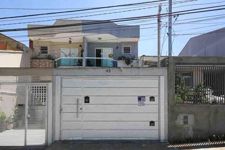 Casa à venda com 87m², 3 quartos e 2 vagasFachada