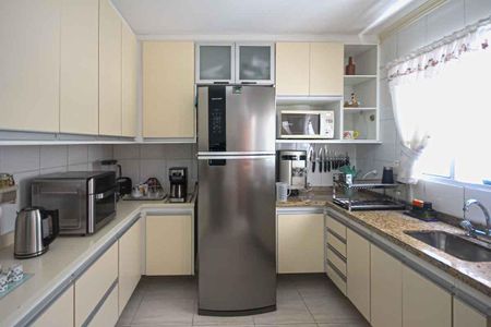 Casa à venda com 87m², 3 quartos e 2 vagasCozinha