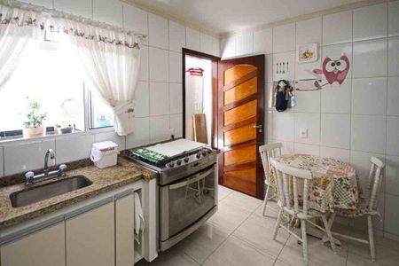 Casa à venda com 87m², 3 quartos e 2 vagasCozinha