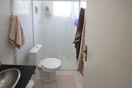 Casa à venda com 87m², 3 quartos e 2 vagasBanheiro da Suíte