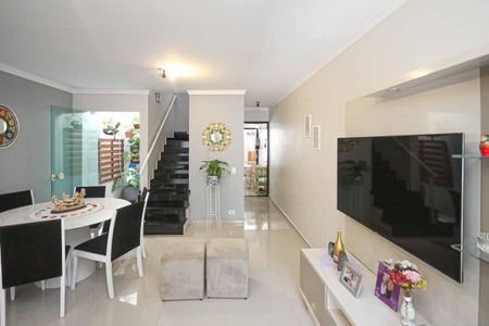 Casa à venda com 87m², 3 quartos e 2 vagasSala