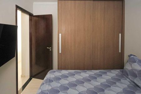 Casa à venda com 87m², 3 quartos e 2 vagasQuarto