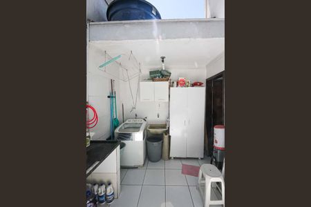 Casa à venda com 87m², 3 quartos e 2 vagasQuintal e Área de Serviço