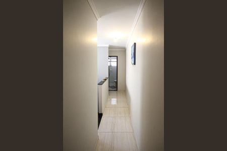 Casa à venda com 87m², 3 quartos e 2 vagasCorredor