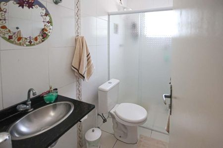 Casa à venda com 87m², 3 quartos e 2 vagasBanheiro da Suíte