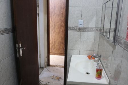Casa à venda com 300m², 3 quartos e 6 vagasBanheiro