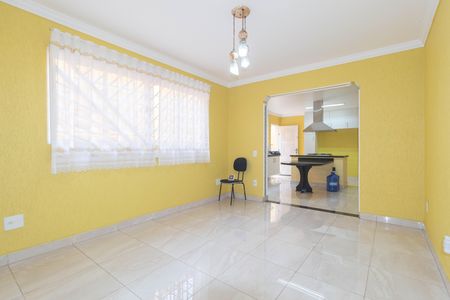 Casa para alugar com 180m², 3 quartos e 3 vagasSala 