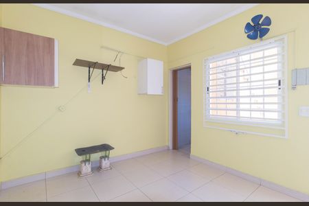 Casa para alugar com 180m², 3 quartos e 3 vagasQuarto - Área de Serviço