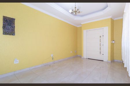 Casa para alugar com 180m², 3 quartos e 3 vagasSala