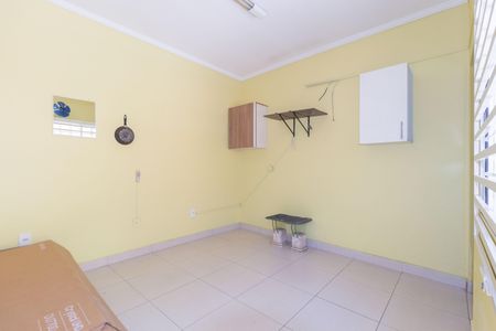 Casa para alugar com 180m², 3 quartos e 3 vagasQuarto - Área de Serviço