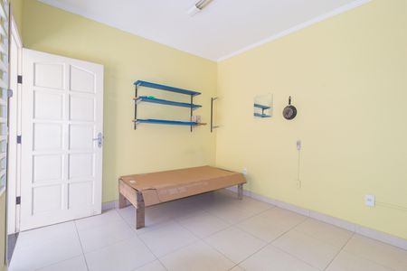 Casa para alugar com 180m², 3 quartos e 3 vagasQuarto - Área de Serviço