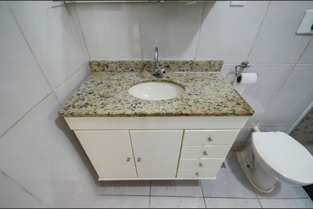 Apartamento à venda com 70m², 2 quartos e sem vagaBanheiro