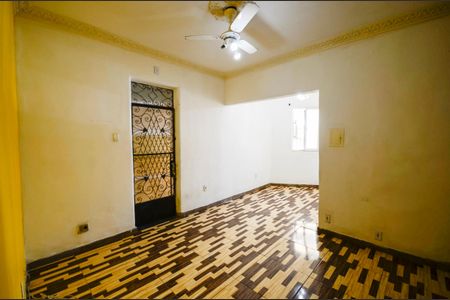 Apartamento à venda com 70m², 2 quartos e sem vagaSala