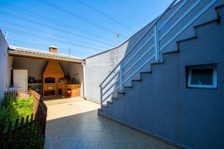 Casa à venda com 270m², 4 quartos e 2 vagas Casa à venda com 270m², 4 quartos e 2 vagasQuintal