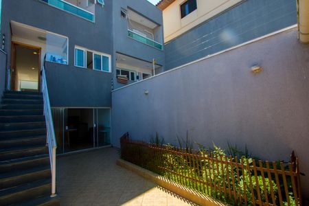 Casa à venda com 270m², 4 quartos e 2 vagas Casa à venda com 270m², 4 quartos e 2 vagasQuintal
