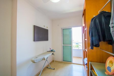 Casa à venda com 270m², 4 quartos e 2 vagas Casa à venda com 270m², 4 quartos e 2 vagasQuarto 2