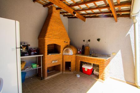 Casa à venda com 270m², 4 quartos e 2 vagas Casa à venda com 270m², 4 quartos e 2 vagasÁrea de serviço/Espaço gourmet