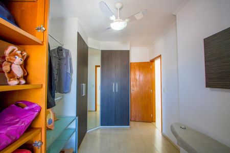 Casa à venda com 270m², 4 quartos e 2 vagas Casa à venda com 270m², 4 quartos e 2 vagasQuarto 2