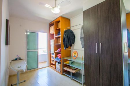 Casa à venda com 270m², 4 quartos e 2 vagas Casa à venda com 270m², 4 quartos e 2 vagasQuarto 2