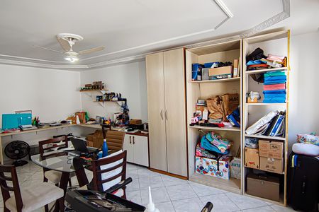 Casa de condomínio para alugar com 321m², 5 quartos e 4 vagas Casa de condomínio para alugar com 321m², 5 quartos e 4 vagasQuarto 1