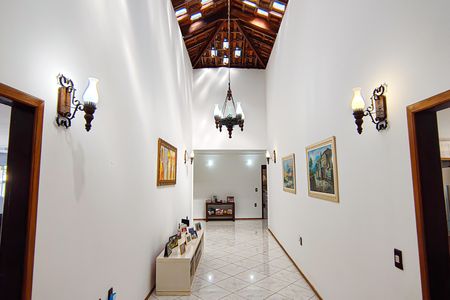 Casa de condomínio para alugar com 321m², 5 quartos e 4 vagas Casa de condomínio para alugar com 321m², 5 quartos e 4 vagascorredor