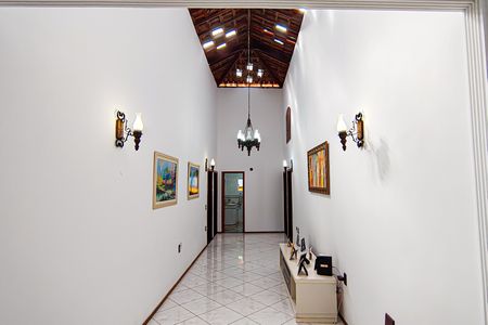 Casa de condomínio para alugar com 321m², 5 quartos e 4 vagas Casa de condomínio para alugar com 321m², 5 quartos e 4 vagascorredor