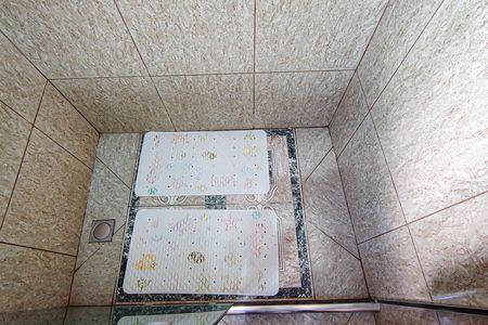 Casa de condomínio para alugar com 321m², 5 quartos e 4 vagas Casa de condomínio para alugar com 321m², 5 quartos e 4 vagasBanheiro da Suíte 1