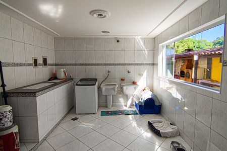 Casa de condomínio para alugar com 321m², 5 quartos e 4 vagas Casa de condomínio para alugar com 321m², 5 quartos e 4 vagasÁrea de Serviço