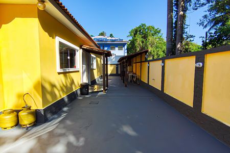 Casa de condomínio para alugar com 321m², 5 quartos e 4 vagas Casa de condomínio para alugar com 321m², 5 quartos e 4 vagasÁrea Comum