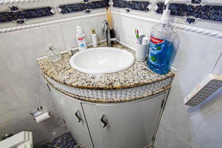 Casa de condomínio para alugar com 321m², 5 quartos e 4 vagas Casa de condomínio para alugar com 321m², 5 quartos e 4 vagasBanheiro da Suíte 3