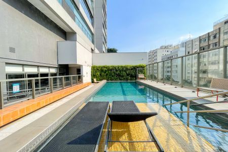 Studio para alugar com 24m², 1 quarto e sem vaga Studio para alugar com 24m², 1 quarto e sem vagaÁrea comum - Piscina