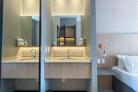 Studio para alugar com 24m², 1 quarto e sem vaga Studio para alugar com 24m², 1 quarto e sem vagaBanheiro